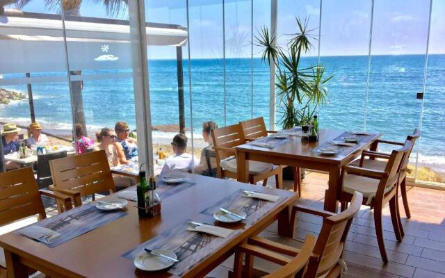MI CAPRICHO B16 Beachfront Apartment