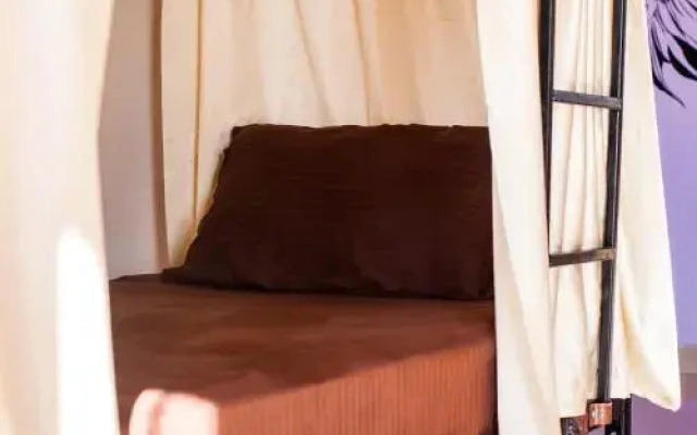Hobo Hostel