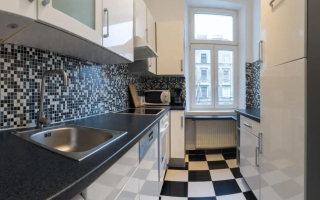 Spacious Apartment in Center with Terrace