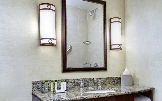 DoubleTree by Hilton Washington DC - Crystal City