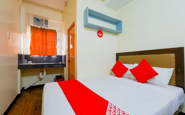 OYO 431 Apollo 11 Apartelle