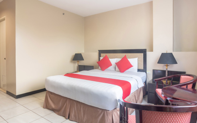 OYO 187 The Maxwell Hotel