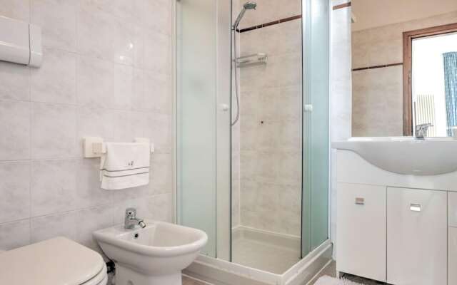 Climb, Cruise & Dine; Lake Como