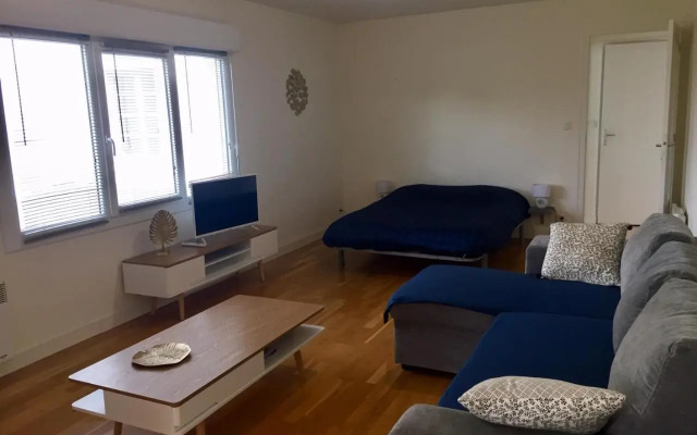 T1 Bis Proche du centre avec terrasse