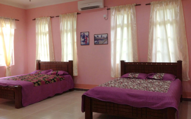 Kapal Terbang Guest House