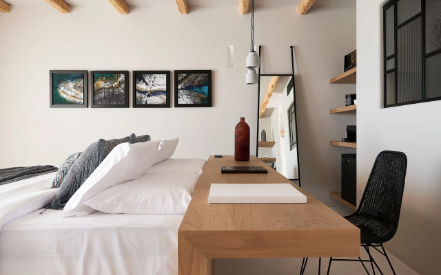 Cave Suites