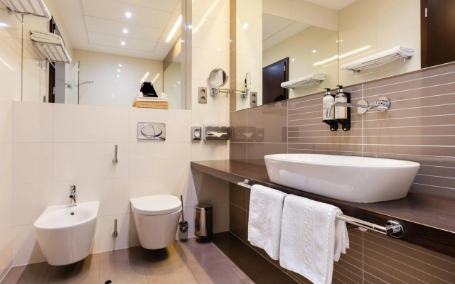 Roset Hotel & Residence
