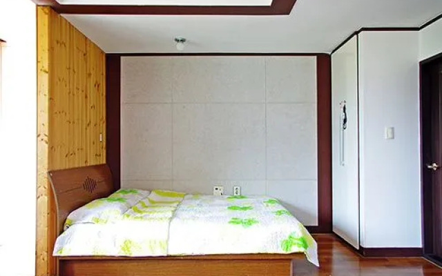 Nami Island Starry Glow Pension