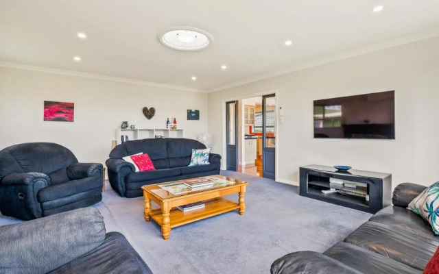 Winara Winner - Waikanae Holiday Home