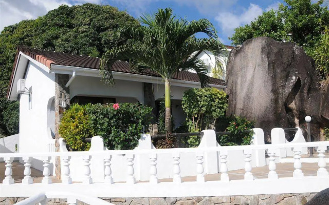 Edens Holiday Villas