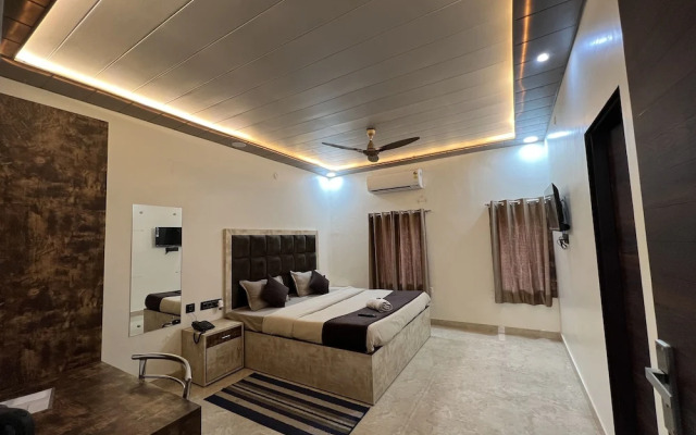 Govindam Royal Stay