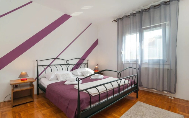 Stunning Home in Zrnovnica With Wifi and 6 Bedrooms