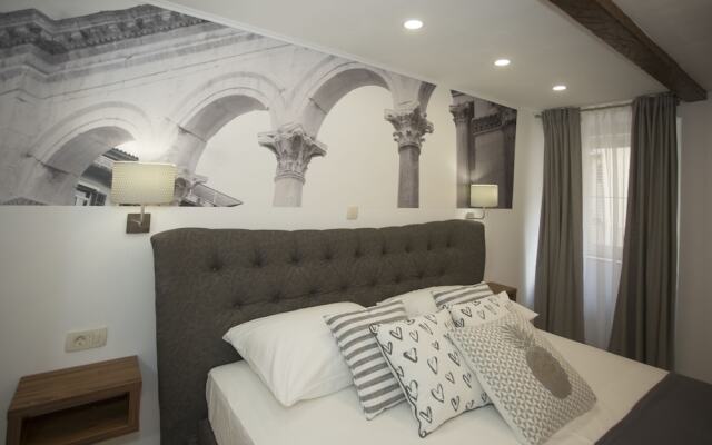 Luxury room inside of Diocletian palace