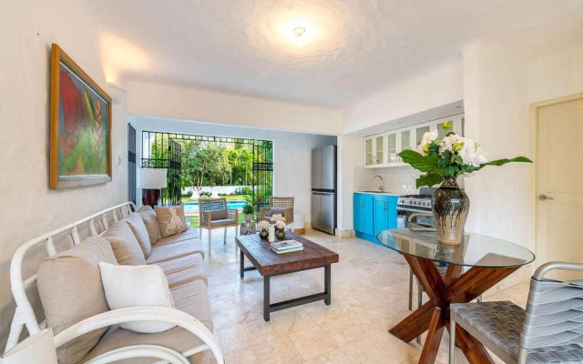 Sunny Vacation Villa 51