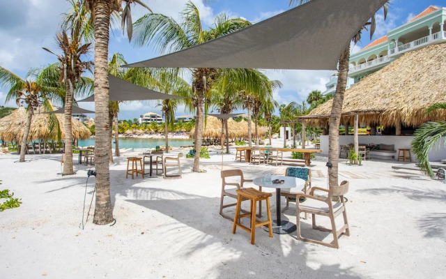 Blue Bay Bungalows - The Garden