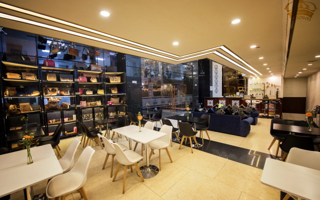 Golden Crown Hotel Saigon