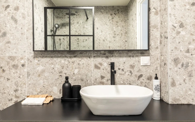 Vista by halu' Spacious City Centre Home