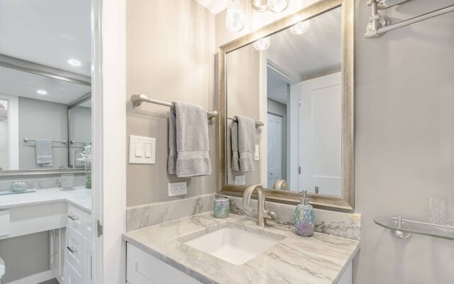 Siesta Breakers on Crescent Beach