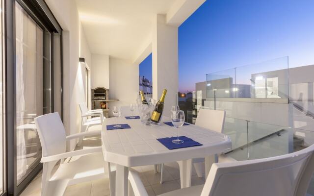 Correeira Luxury Residence T2 C- Albufeira, Pools, Wifi, Bbq, Beach