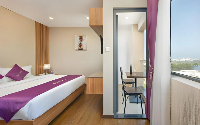 Lavender Riverside Hotel