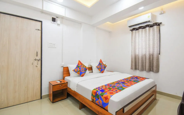 Fabhotel Keshava executive - Nr Mahadji Shinde chhatri