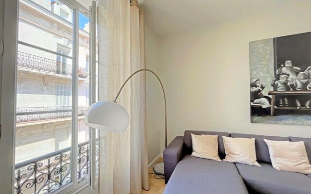 Modern Apartment 20 m from the Sea