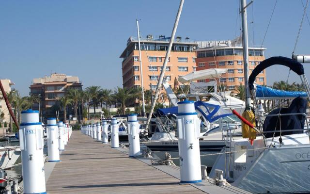 Senator Águilas Hotel