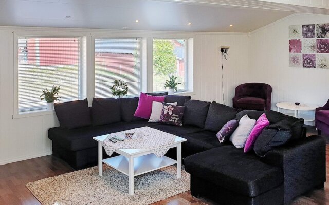 12 Person Holiday Home in Vikran