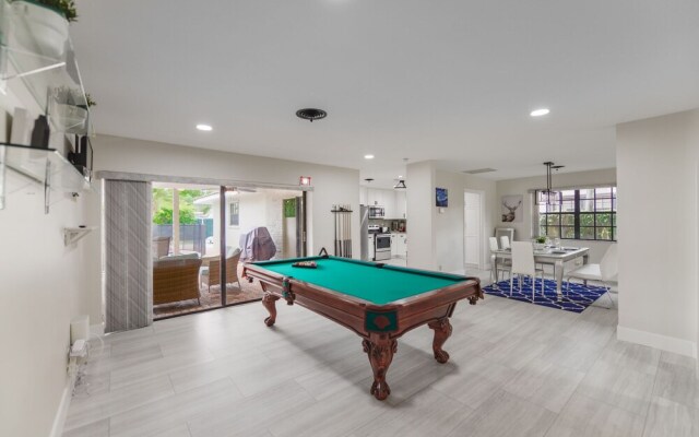 Great 3BR family house. Pool n Billiards