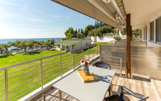 Paradisos Holiday