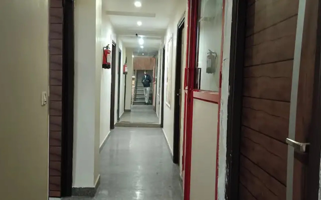 Hotel RTS Plaza Near IGI Airport