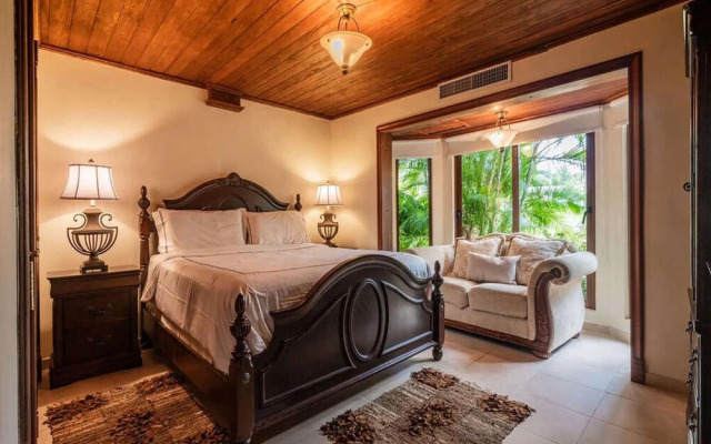 Sunny Vacation Villa 52