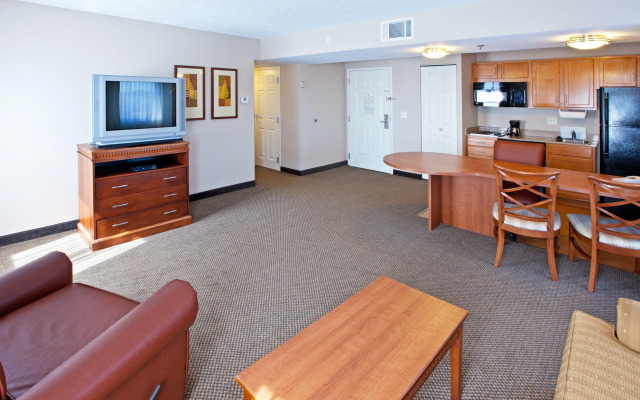 Candlewood Suites Indianapolis Downtown Medical District by IHG