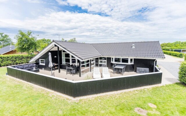 4 Person Holiday Home in Hemmet