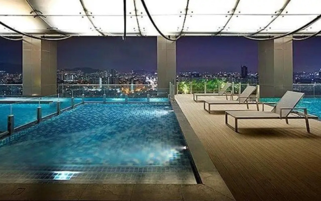 M city ampang KL by Rit