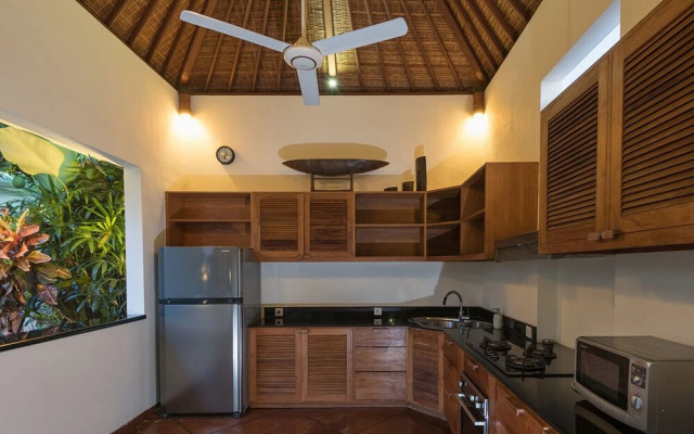 Villa Ku Tama by Villa Finder