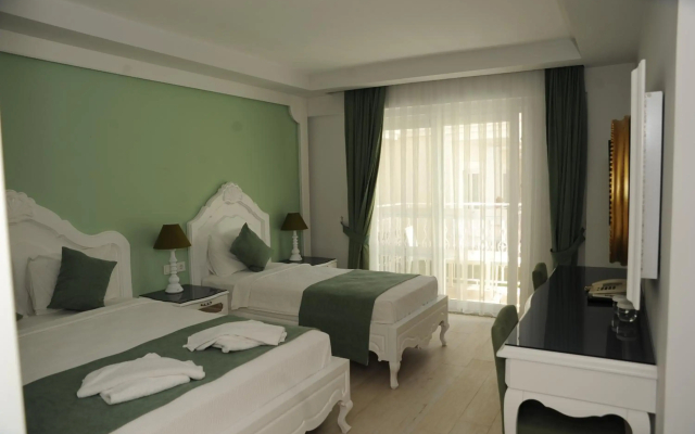 Montebello Deluxe