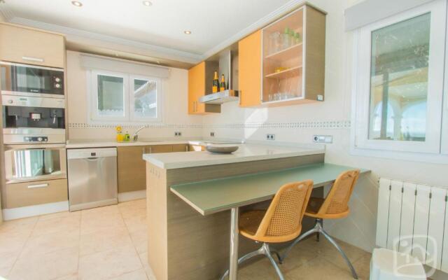 Abahana Villas Lou