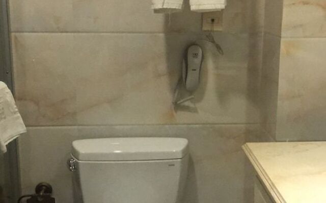 Yi Jiangnan Holiday Hotel
