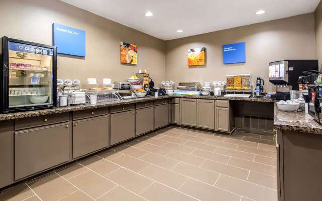 Comfort Inn & Suites IAH Bush Airport – East