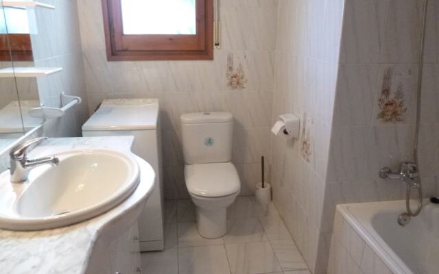Amazing Villa in Empuriabrava With Swimming Pool