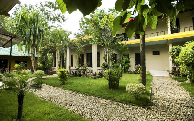 Sauraha Nana Hotel