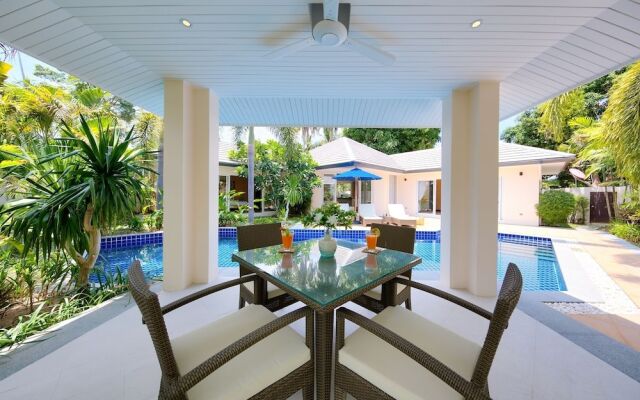 Baan Rim Talay