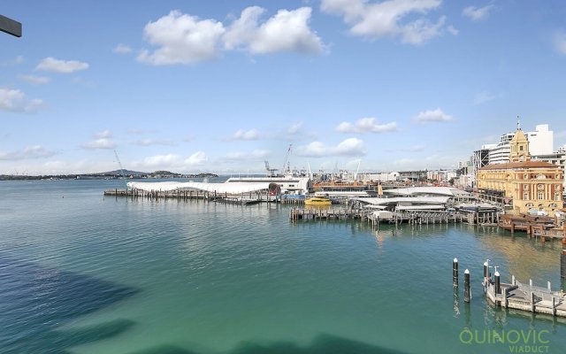 Qv Princes Wharf Waterfront Apartment With Balcony 934