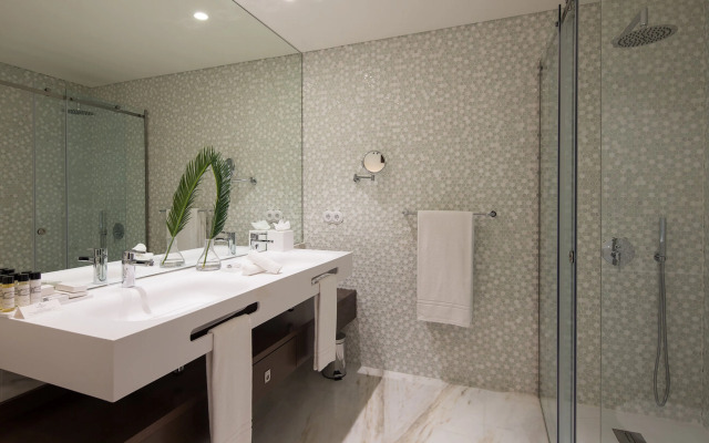 Pestana Porto - A Brasileira, City Center & Heritage Building