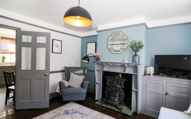 Lily Cottage