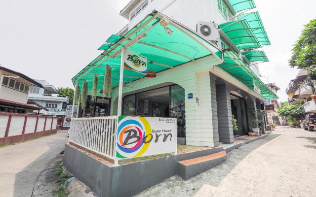 OYO 930 Born Guest House