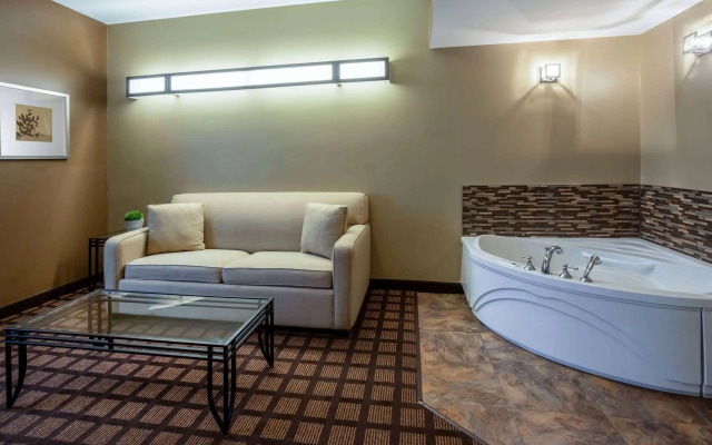 Microtel Inn & Suites by Wyndham Timmins