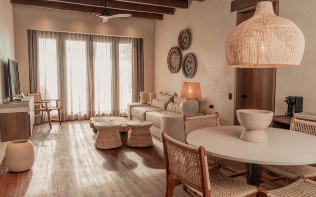 Makani Luxury Wanderlust