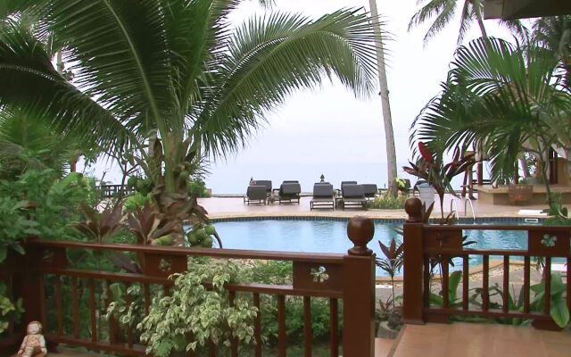 Kanok Buri Resort
